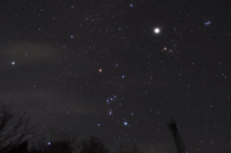 左から「冬の大三角」「オリオン座」「木星」「M45」