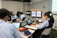 東京大学　知の協創実践学講座 他校の生徒さん達とのグループワークの一コマ